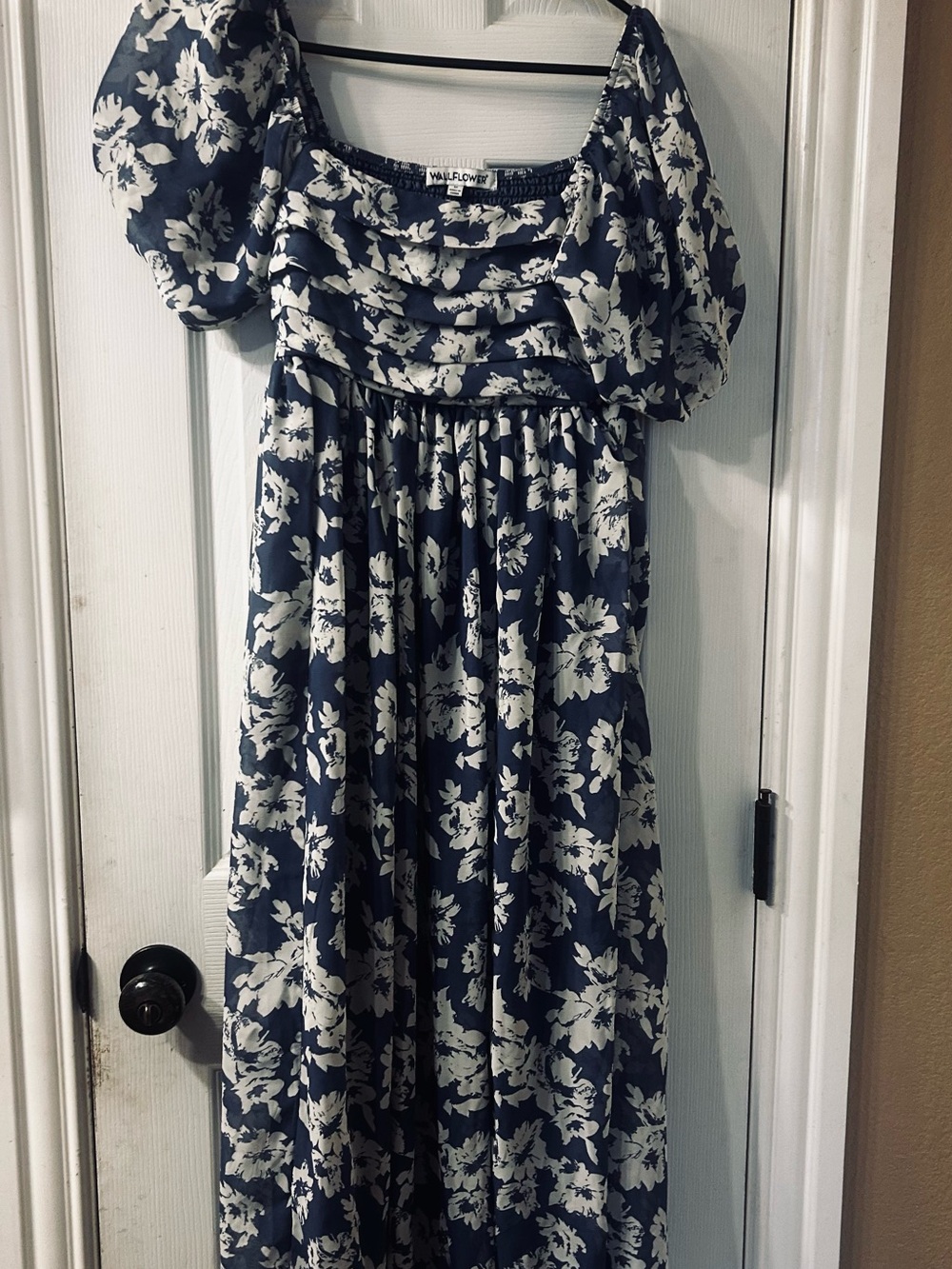 Wallflower blue and White Floral Puff-Sleeve Maxi Dress